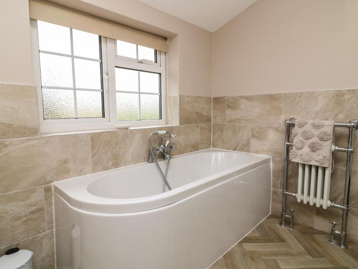 2 Crosslands Villa York Ngoại thất bức ảnh