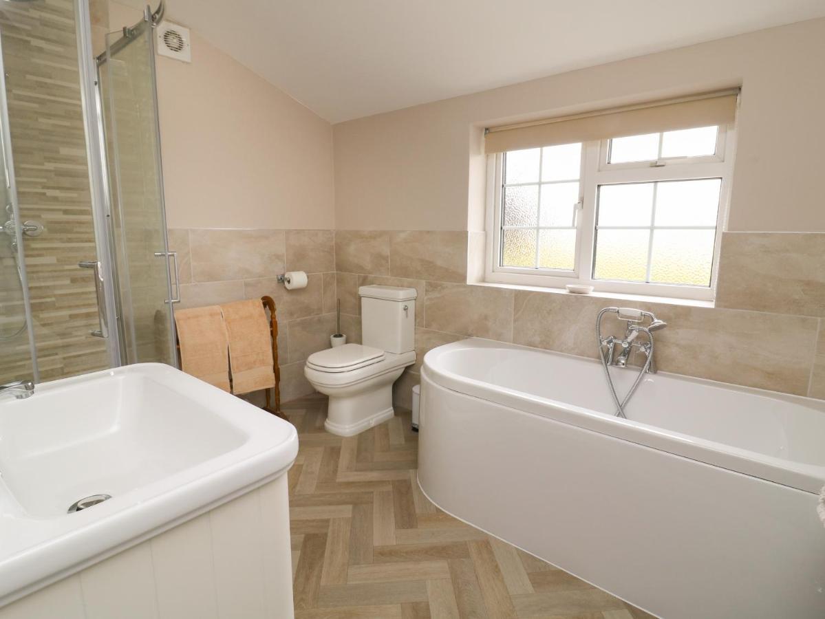 2 Crosslands Villa York Ngoại thất bức ảnh
